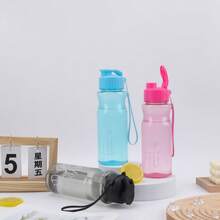 Sticlă de apă portabilă cu capac rabatabil, material PET de 550 ml (rezistent la temperaturi sub 50 °C), pentru sporturi în aer liber, pahar de plastic, pahar de apă pentru uz zilnic al studenților, mâner de transport, potrivită pentru camping, drumeții, fitness, hidratare în aer liber, cadou de ziua de naștere - Multicolor - Vizualizare 11