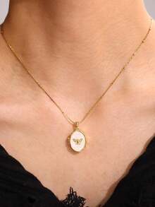 1pc Elegant Vintage Fashion Unique Golden Openable White Pearl Butterfly Pendant Necklace, Suitable For Daily Commute Wear And Women's Jewelry Matching