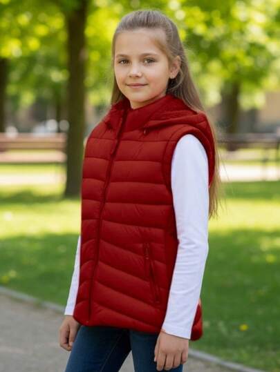  Little Big City Chaleco acolchado para niña con capucha, moda infantil moderna y cómoda para invierno o entretiempo, ideal para regalar, prenda ligera tipo puffer casual urbana, ropa juvenil versátil para escuela, paseos o uso diario, disponible en varios colores de temporada