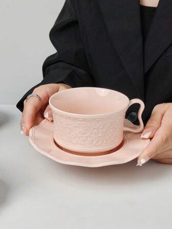 1pc Minimalist Floral Embossed Ceramic Cup & Saucer Set, Milk/Coffee Cup & Saucer, Wavy Floral Fruit Plate, Suitable For Breakfast, Candy, Bread, Engagement/Wedding Favor