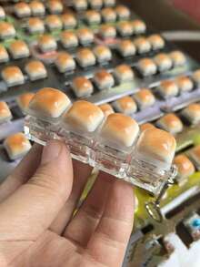 1pc Caramel Bread Shaped Keychain, Stress Relief Fidget Toy, Mechanical Keyboard Switch Tester, Keyring, Desktop Decor, Phone Charm, Creative Novelty Anti-Anxiety Finger Toy