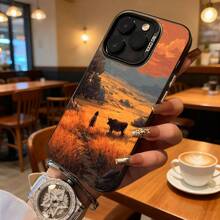 Cubierta de telefono transparente con diseño de paisaje al atardecer y figura humana con vaca color naranja y marron para uso diario en cafeterias - Negro - Ver 7