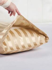 1/2 Pcs Luxury Satin Striped Pillowcase, Super Soft Polyester Envelope Style Pillow Cover, Machine Washable, 80-85 GSM, Cool And Comfortable Feel, Gentle On Hair And Skin, Hotel Quality Bedding Protector, Suitable As A Secret Santa Gift, Valentine's Day Gift, Christmas Gift, Personalized Gift Or Holiday Present For Her - Multicolor - View 8