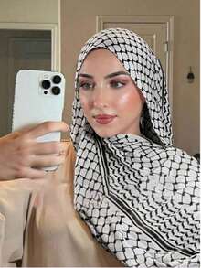 1条女士印花头巾，阿拉伯风格头巾，几何图案，时尚头巾，适合日常通勤和休闲，休闲购物和咖啡馆的时尚配饰，必备头巾，可与连衣裙搭配，作为阿拉伯头巾。 - 彩色 - 查看 11