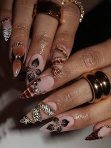 法式豹纹亚克力美甲贴片 24片装 Kpop 中号杏仁形按压式美甲贴片，金属光泽 DIY 棕色和粉色 3D 立体美甲套装，饰有花朵/金链/钻石配件，适合美甲沙龙使用，是女孩和女士日常佩戴、节日派对和新年礼物的理想之选。 - 彩色 - 查看 1