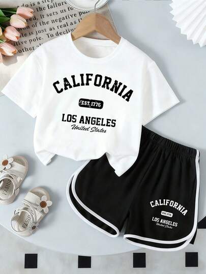 女童字母印花短袖T恤和短裤套装