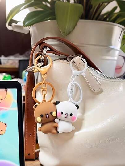 磁性熊猫包包挂饰 - 2.5英寸拥抱熊猫磁吸吊坠，情侣圣诞礼物完美之选，可爱卡通熊猫吊坠，情侣手机挂饰，情侣礼物，背包挂饰手机钥匙扣，情侣圣诞礼物，圣诞袜填充物，情侣礼物，钥匙扣手机装饰，磁性手机配件，熊猫手机挂饰，趣味吊坠设计，熊猫布艺风格，柔软面料材质，熊猫