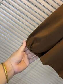 大码女式休闲V领长袖衬衫，夏季日常时尚度假上衣 - 棕色 - 查看 5