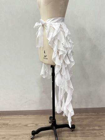 1件白色系带荷叶边多层派对半身裙，不对称下摆腰部装饰裙