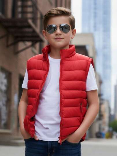  Little Big City Chaleco acolchado con capucha para niño o adolescente, estilo juvenil moderno tipo puffer casual urbano, ideal para invierno o entretiempo, prenda ligera perfecta para escuela, salidas o uso diario, moda infantil masculina versátil, cómoda y fácil de combinar con jeans o sudaderas