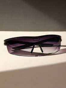 1件 Gemotrical 塑料超大 Y2k 女士旅行眉框环绕式时尚眼镜户外配件 - 漸層灰 - 查看 2