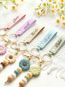 Customized Personalized Keychain, Daisy Keychain, Daisy Beaded Keychain, Faux Leather Keychain, Flower Girl Gift, Teacher Gift, Birthday Gift, Beaded Keychain, Key Accessories, Valentine's Day Gift, Car Accessories, School Supplies, Cute Gothic Style