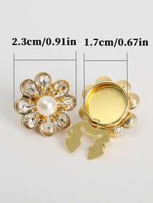 2个时尚多功能水钻花朵纽扣套；优雅精致的男女衬衫装饰纽扣；无需缝纫，3秒即可佩戴，适合正式场合、日常穿着和聚会。