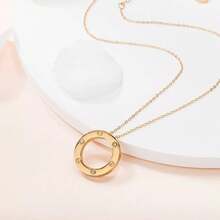 1条18K镀金镶嵌锆石项链，时尚锁骨链，百搭设计，网红风格 - 大餅滿鑽項鍊 - 查看 4