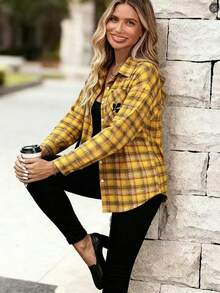 Cămașă retro galbenă în carouri pentru femei, cu mânecă lungă, design lejer cu guler pe umeri, detalii brodate la buzunare, bluză casual slăbită pentru ținute de toamnă în mai multe scenarii