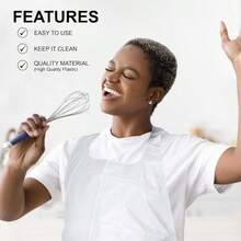 Disposable White Plastic Poly Apron 46 X 28 For Kitchen And Food Service Use Lightweight Waterproof Durable Protection For Cooking Baking And Food Preparation Scenarios Ideal For Commercial Kitchens Cafeterias Catering Events And Home Use - 100裝 - 查看 5