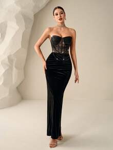 Astony One 奢华、优雅、迷人的黑色天鹅绒晚礼服，饰有亮片镂空和金线，修身设计，无肩带，点缀着水钻链和流苏细节，是正式晚宴、情人节、狂欢节、新年庆祝活动、生日派对、慈善活动、红毯活动和其他特殊活动的理想之选。 - 黑色 - 查看 7