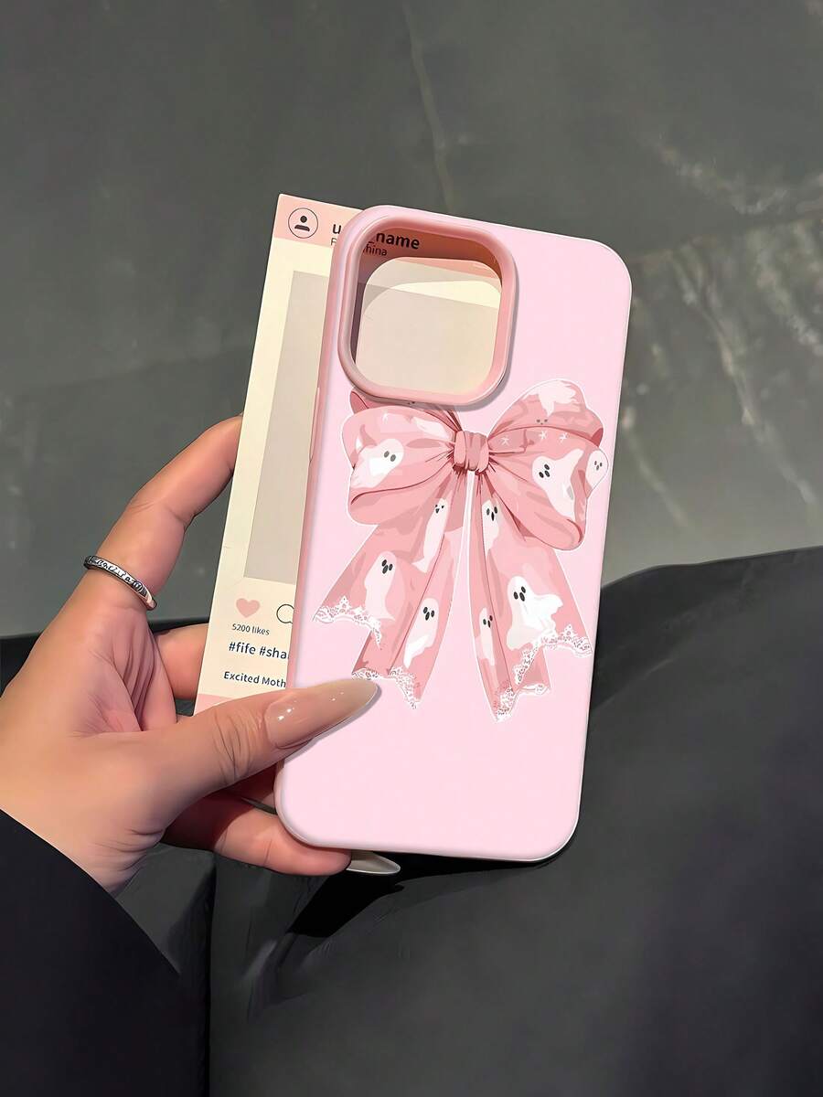 Funda para teléfono con diseño de lazo de fantasma, compatible con 17, 16 Pro Max, 15 Pro Max, 13 y 12. Funda protectora suave y antideslizante con un bonito diseño en tonos pastel, ideal para regalar en Halloween a amigos, familiares y seres queridos. - Rosa - Ver 1
