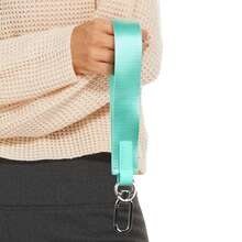 Wristlet Keychain For Women & Men – Stylish And Durable Key Chain Holder, Wallet Holder & ID Badge Lanyard Strap For Keys, Car Keys, Mobile Phones, Or Small Items, Premium Leather & Metal Buckle, Multi-Color, Convenient Hands-Free Design, Perfect Christmas Gift For Friends, Family, Teachers & Teens - 淺綠色 - 查看 2
