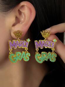 一顶闪亮皇冠帽，帽檐上印有“MARDI GRAS”字样；一对手工制作的亚克力水滴吊坠耳环；适合女性/女孩参加游行、狂欢节派对和其他场合的配饰首饰。 - 彩色 - 查看 3