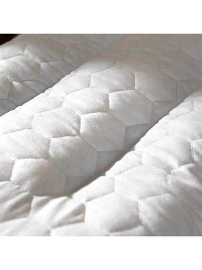 Kenzo KZX 010 Breathable Latex Pillow: Zachte Touch Material, Multi Zone Deep Sleep Refreshing Non Sticky, Supports All Day Rest. view 6