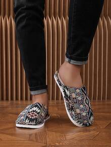 Chinelos Masculinos, Confortáveis e Quentes para Uso Interno e Externo, Antiderrapante em Piso de Madeira, Leves e Macios, Adequados para Todas as Estações - Multicolorido - Visão 4