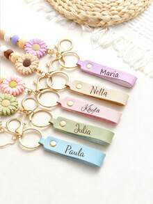 Customized Personalized Keychain, Daisy Keychain, Daisy Beaded Keychain, Faux Leather Keychain, Flower Girl Gift, Teacher Gift, Birthday Gift, Beaded Keychain, Key Accessories, Valentine's Day Gift, Car Accessories, School Supplies, Cute Gothic Style
