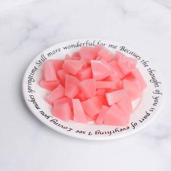 1 pieza Modelo de rebanada de melocotón realista hecho a mano, accesorio decorativo de fruta innovador y DIY, decoración artística para el hogar (hecho a mano, el tamaño de la rebanada de fruta puede variar ligeramente)