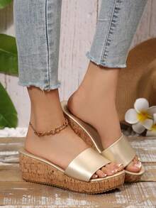 Korean Style Peep-Toe High Heel Slippers For Women, Summer Thick Bottom Chunky Heel Rivet Crossed Strap Suede Platform Sandals - Gold - View 7