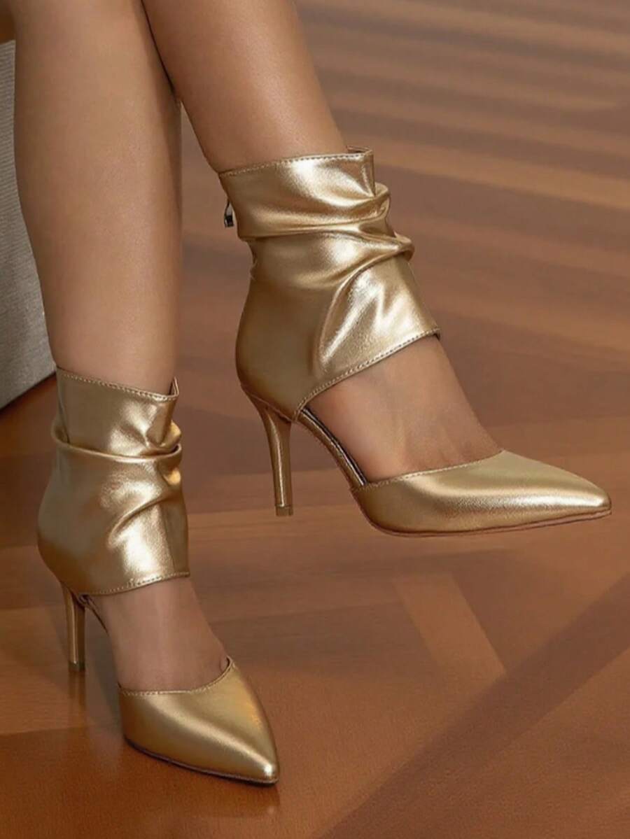 Cizme cu toc înalt pentru femei, Cizme scurte la modă, Cizme aurii cu vârful ascuțit, plisate, cu gol, și toc stiletto, Cizme cu toc înalt de culoare metalică și fermoar la spate, Cizme nud, Cizme aurii pentru petrecere, Sandale portocalii, Sandale de vară, Cizme cu toc înalt pentru seara de Crăciun, Cizme cu toc înalt pentru rochii formale, Tocuri înalte pentru gazde, Cizme aurii cu toc înalt pentru seară, Pantofi cu toc înalt pentru petreceri, Pantofi de mireasă pentru sezonul nunților - Aur - Vizualizare 1