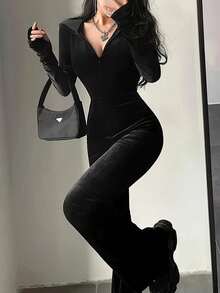 Spring And Summer New Velvet Slim-Fit Hooded Flared Jumpsuit, European And American Hot Girl Style Velvet Hooded Jumpsuit For Women, Slim-Fitting And Slimming Flared Long Pants With V-Neck Zipper, Perfect For Hanging Out With Girlfriends, Parties, Or Commuting; A Must-Have Item For Valentine's Day - Black - View 8