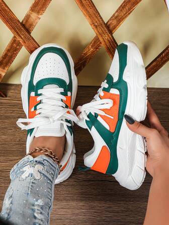 White And Green Color-Blocked Unisex Walking Shoes, Stylish And Dopamine-Inducing Platform Wedge Heels, Perfect For Halloween, Christmas, Parties, And Outings. Suitable For All Seasons, Casual And Work, Holiday Parties, And As Gifts.