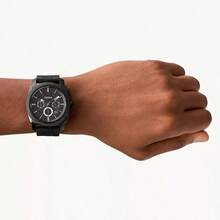 Fossil ساعات كرونوغراف فريدة من نوعها للرجال من ماركة فوسيل، سوار من السيليكون الأسود، ساعات رجالية، حركة كوارتز مع عرض التاريخ، أفضل تصميم أنيق للأعمال والمناسبات الرسمية وهدية عيد الأب - الأسود - مشاهدة 5