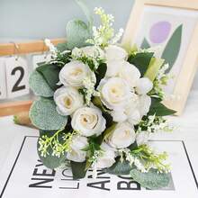 باقات زفاف للعروس والوصيفات، باقة بيضاء عاجية من الورود الحريرية الاصطناعية مع أوراق الأوكالبتوس لديكور الكنيسة والزفاف، باقات الزهور الاصطناعية لديكور حفل الزفاف والخطوبة وحفلات الزفاف وعيد الحب وتزيين طاولات الطعام - بيج - مشاهدة 4