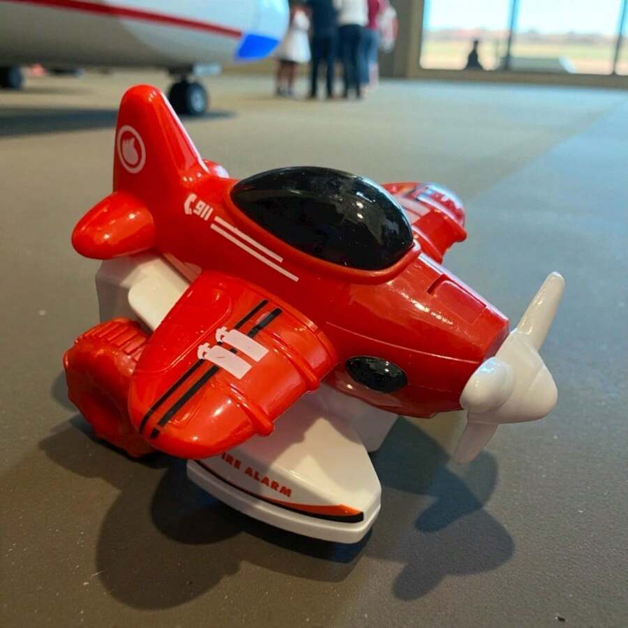 Kids Airplanes - Red - View 1