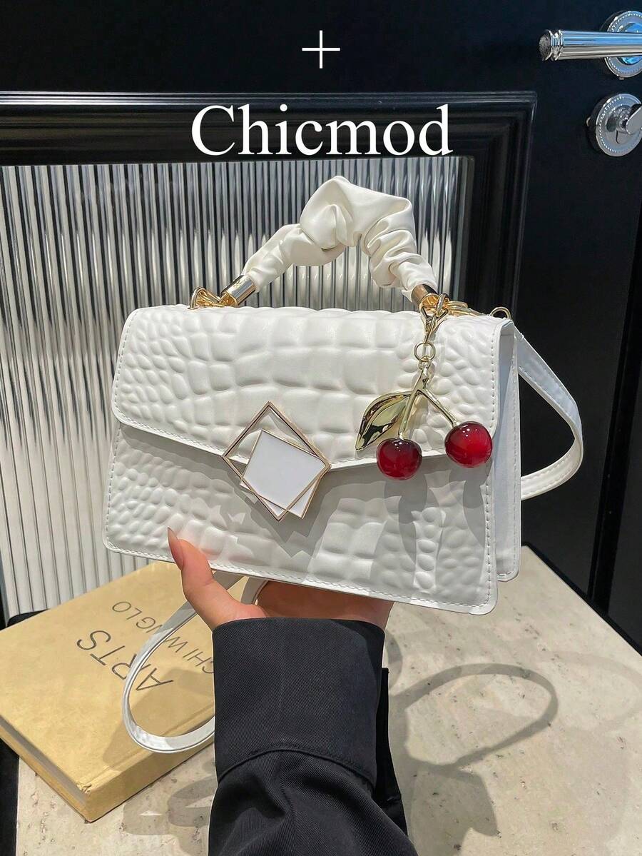 时尚纯色折痕手提包，云朵包，褶皱包，鳄鱼纹，大容量，时尚女包，适合购物，钱包，逛街，年轻女性，大学生，新婚夫妇，白领。适合办公室，大学，工作，商务，通勤，户外活动，旅行和郊游