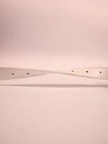 Cinto Feminino 2.3CM com Fivela Prateada Gravada Estilo Retro e Elegante - Branco - Visão 4