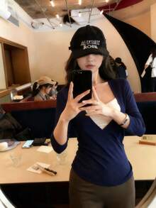 优雅V领蝴蝶结蕾丝二合一T恤，修身款，女士秋冬打底衫 - 藏蓝色 - 查看 2