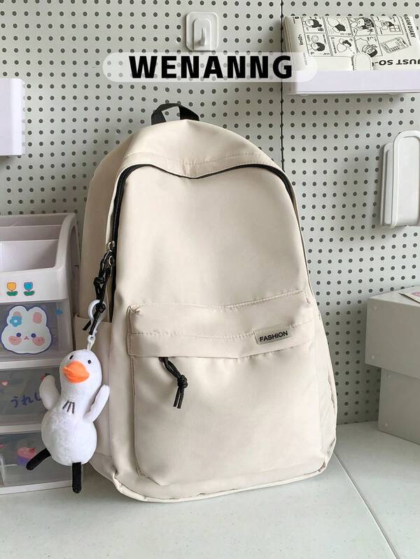 1个经典基础款大容量背包，适合返校季，带笔记本电脑隔层，时尚多功能背包/手提包/运动包，耐用尼龙材质，可调节肩带和多个宽敞口袋。