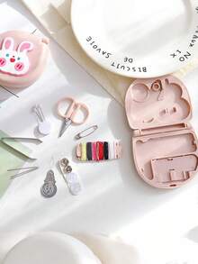 1件装便携式卡通迷你缝纫套装家用缝纫工具收纳盒草莓桃子