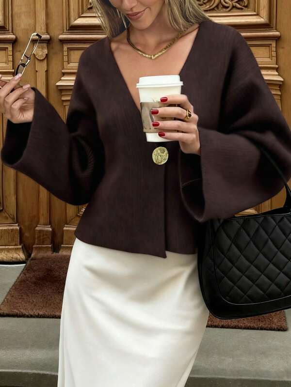 MORI Autumn And Winter New Solid Color V-Neck Gold Shaped Button Long Sleeve Knitted Cardigan Women's Top, Fashionable, Elegant, Casual, Slim Fit, Versatile, Daily Go Out Commuter Sweater Coat Autumn Women's Wear Christmas New Years