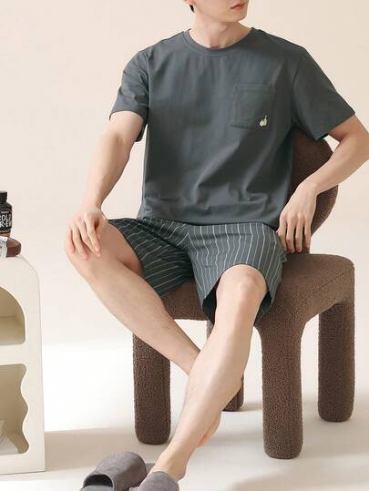 Bộ đồ ngủ nam mùa hè tay ngắn và quần đùi, thoáng khí, thấm hút mồ hôi.