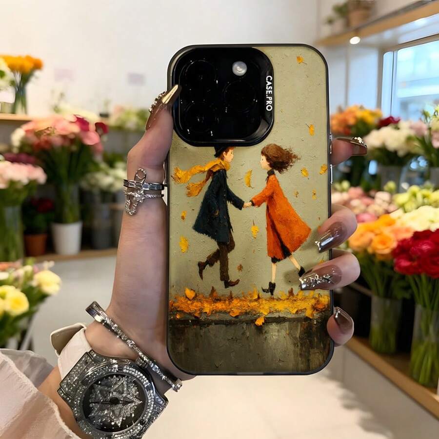Cubierta de teléfono con diseño artístico para iPhone en color beige con estampado de pareja caminando en otoño y hojas caídas ideal para uso diario y regalos Aplicable a los teléfonos de la serie Apple y Galaxy - Negro - Ver 1