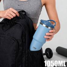 TYESO 1050ml (35 Oz) Vacuum Insulated Water Bottle With Handle, Stainless Steel Coffee Mug With Leak-Proof Lid And Straw. 100% Leak-Proof, Keeps Drinks Hot/Cold For 24 Hours Or Hot For 10 Hours. Suitable For Water, Iced Tea, Coffee, Smoothies And Other Beverages. Available In Various Colors. The Perfect Choice For Festive Or Birthday Gifts. - 藍色的 - 查看 11