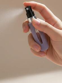 New Bag Charm 5ml Mini Portable Perfume Bottle Keychain Refillable Spray Atomizer Keychain Backpack Pendant Fashion Design Charming And Exquisite Backpack Keychain Valentine's Day Gift Accessories Stocking Stuffers Phone Charm