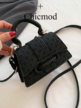 Dragsko, elegant och avslappnad, handburen liten fyrkantig väska för enkelrum. Lämplig för shopping, plånbok, shopping, unga kvinnor, högskolestudenter, nykomlingar, tjänstemän. Mycket lämplig för kontor, högskola, arbete, affärer, pendling, utomhusaktiviteter, resor och utflykter.