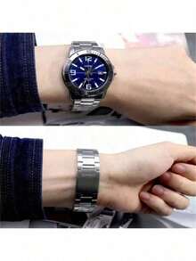 Casio 卡西欧 MTP-VD01D-2B 男士不锈钢表带石英模拟手表，运动设计，适合日常佩戴，男士礼物 - 藍色西裝 - 查看 5