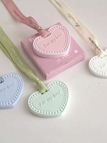 薰衣草香囊吊坠，心形香氛片，情人节礼物，香氛片，装饰吊坠。持久留香，耐用衣物香氛吊坠，适用于衣柜、卧室、汽车、厨房、客厅、衣橱等场所。