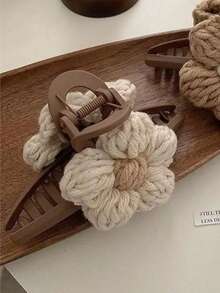 1 pieza Clip para el cabello con diseño de flor tejida, clip delgado y minimalista para moño, accesorios de playa, clip de garra para accesorios de cabello de otoño e invierno para mujer para atuendos de vacaciones, pasador de cabello, barrettes