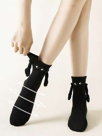 2双女士秋冬时尚可爱大眼卡通情侣日常中筒袜